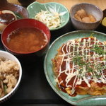 Okonomiyaki Tachibana - お好み定食\500-