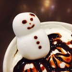 Tully's Coffee Laragaden Nagamachi Ten - マシュマロでできた雪だるま 癒される〜！