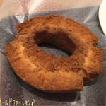 mister Donut Tsurugamine Ekimae Shop - オールドファッション(108円)と5種の野菜とチキンパイ(216円)にカフェオレ(ドリンクセット/216円)♪
                        5種の野菜とチキンパイは結構好み！オールドファッションもカフェオレも相変わらず美味しい♪