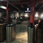 Guinness Storehouse  - チケットを購入し入場。