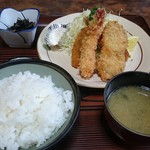 とんかつ太郎 - ランチの海鮮フライ定食、御飯大盛り。