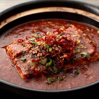 最高級の香辛料で作り上げた、自慢の頂天麻婆豆腐☆