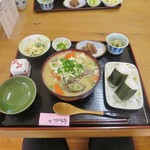 なかま亭 - とん汁定食