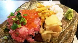 Uoshin Kichijoji Ten - 必食！名物のっけ寿司