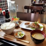 たかどや モーモー - たかどや牧場特製ハンバーグ定食  980円