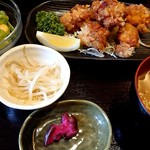 ゴリラ食堂 - 唐揚げ定食(ご飯なし)