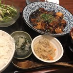 ゴリラ食堂 - 本格四川風麻婆豆腐定食