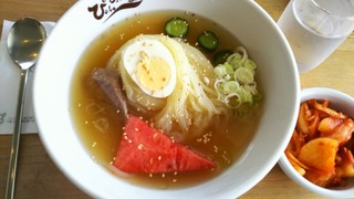 Pyonpyonsha Korean Cold Noodles Kobo Seizo Hanbai Ka - 出来立て冷麺