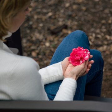 Flower in Palm | thecozyapron.com