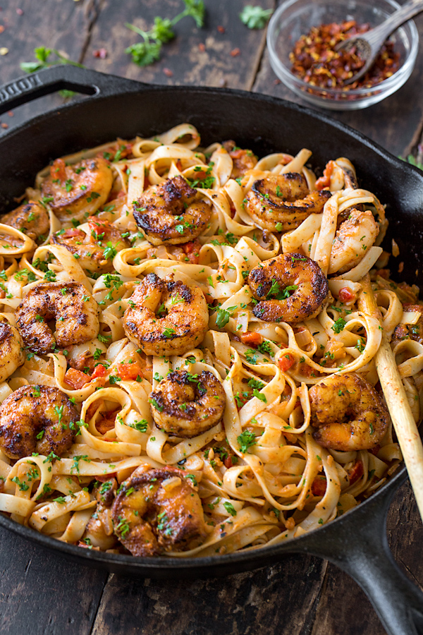 Cajun Shrimp Pasta | thecozyapron.com