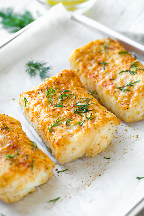 Baked Halibut | thecozyapron.com