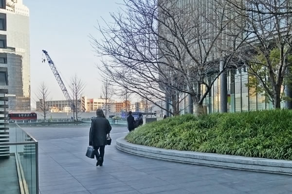 グランフロント大阪北館前広場