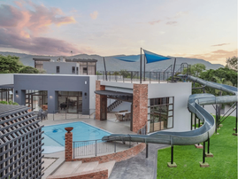 CONNIE_FURGUSON_MANSION_POORTVIEW