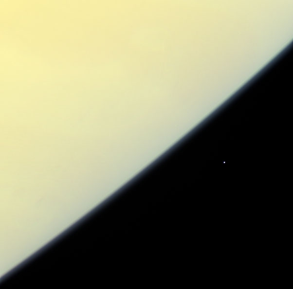 File:Saturn - April 13 2005 (40504972565).jpg