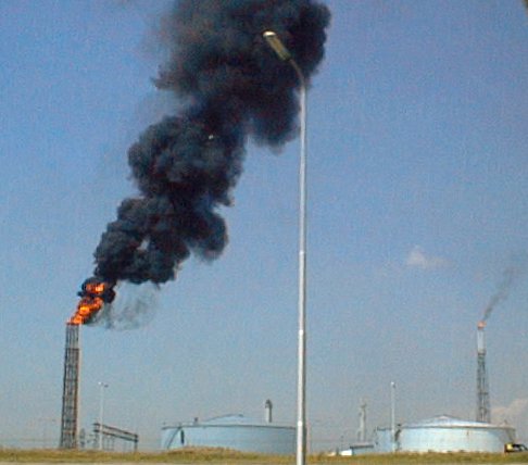 File:Flares-petroleumhaven.jpg