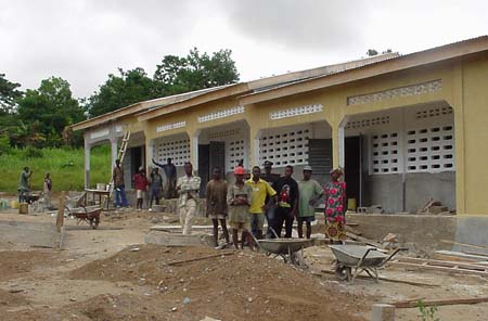 File:Gueckedou school.jpg