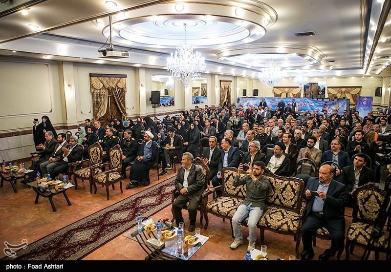 File:2016 commemoration of family of Iranian navy martyrs (11).jpg