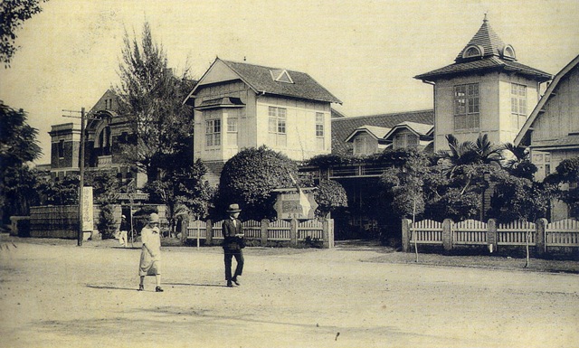 File:Buildings of the Taichu Public Hall, Formosa.jpg