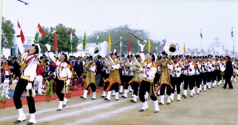 File:Birla Senior Secondary School - band.jpg