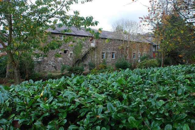 File:Coleg Meirion-Dwyfor Glynllifon - geograph.org.uk - 609275.jpg