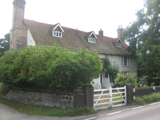 File:Little Hawkwell Farm - geograph.org.uk - 1437806.jpg