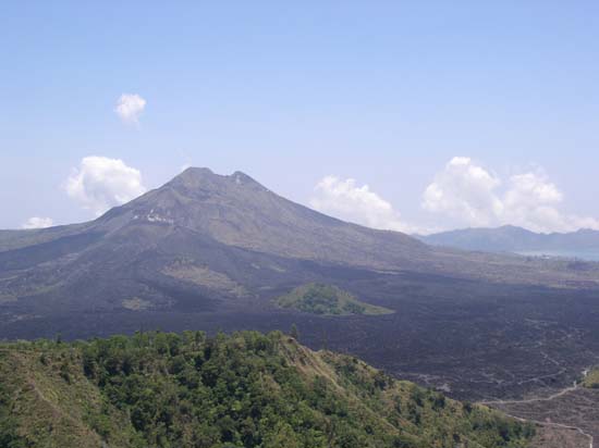 File:Gunung Batur.jpg