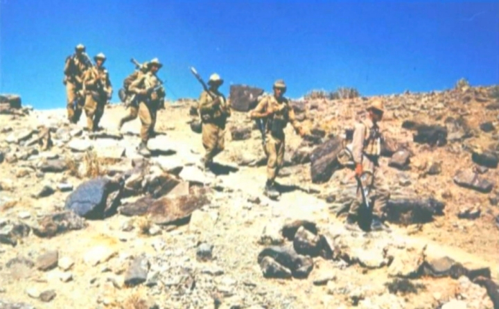 File:Afghanistan – 5th CO 350th Airbn. Rgt. descent.jpg