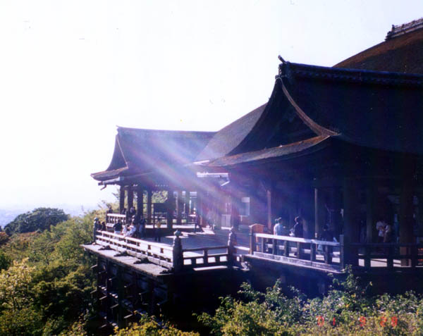 File:Kiyumizu terrace.jpg