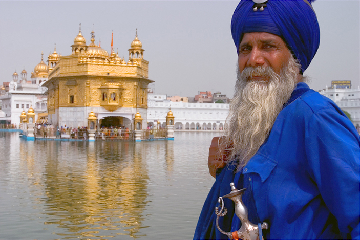 File:Sikh.man.at.the.Golden.Temple.jpg