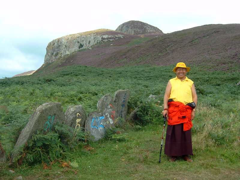 File:LamaYesheLosal and OmMani stones.jpg