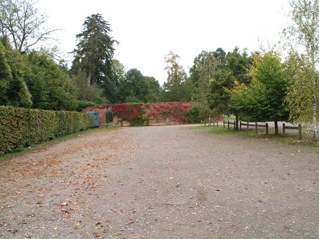 File:Carpark at Ightham Mote - geograph.org.uk - 406117.jpg