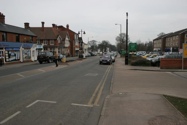 File:Ascot High Street.jpg