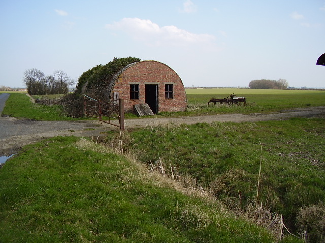 File:Farm building - disused - geograph.org.uk - 378589.jpg