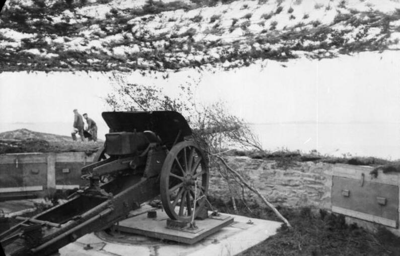 File:Bundesarchiv Bild 101I-093-0374-28, Norwegen, Küstenbatterie.jpg