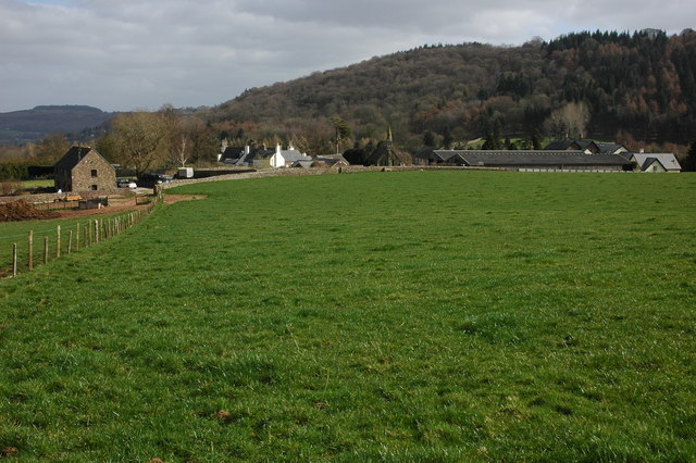 File:Ganarew viewed from the west - geograph.org.uk - 1203847.jpg