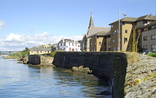 File:Newport waterfront - geograph.org.uk - 435455.jpg