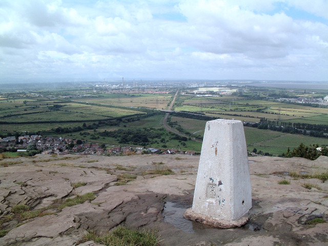 File:Helsby Hill - geograph.org.uk - 24410.jpg