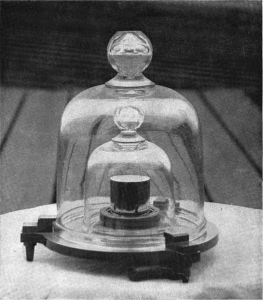 File:Standard kilogram, 2.jpg