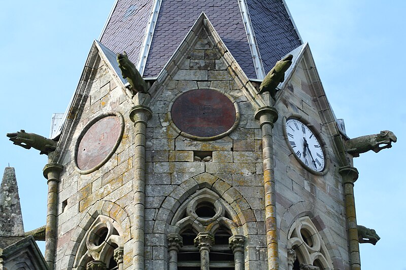 File:Padoux église 08 horloge.JPG