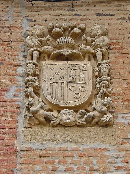 File:Valderas escudo casa Aguilar lou.jpg