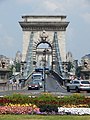 Deutsch: Kreisverkehr an der Kettenbrücke in Budapest. English: Roundabout at the Chain Bridge in Budapest.