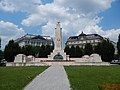 Deutsch: Freiheitsplatz in Budapest mit Rote-Armee-Ehrenmal. English: Liberty Square in Budapest with Red Army Monument.