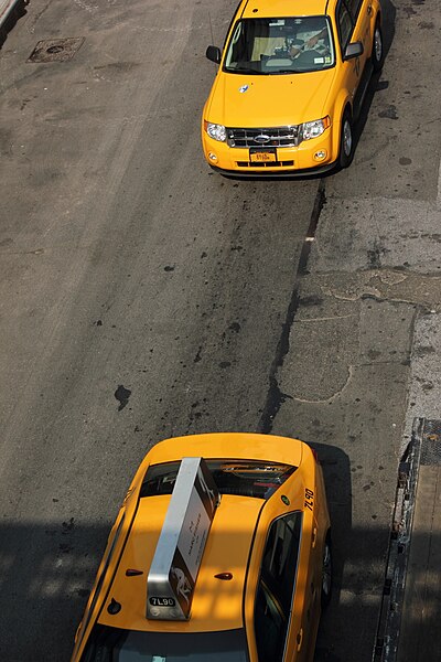 File:Yellow Cabs, 2015.jpg