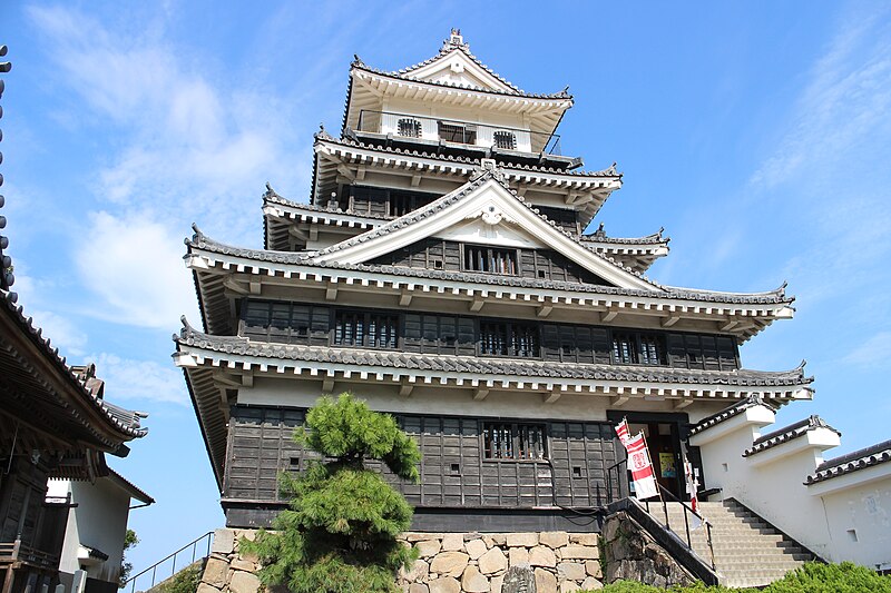 File:Nakatsu Castle 20221023-7.jpg