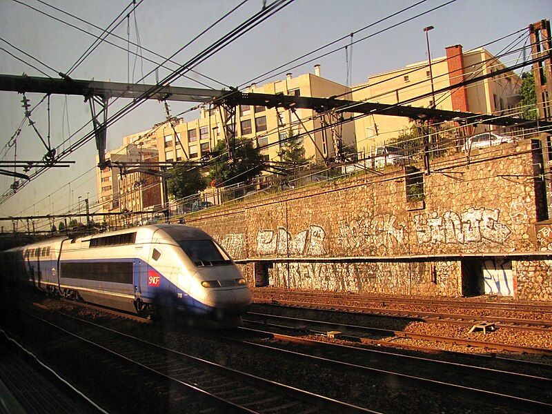 File:Gare de Lyon, Paris.jpg