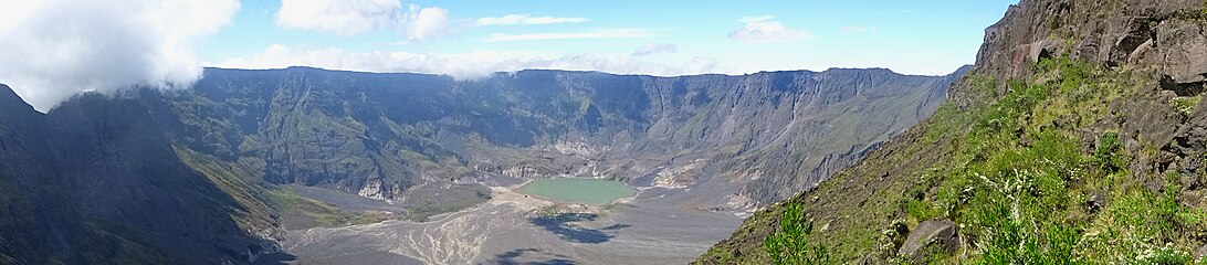 Panorama Mount Tambora caldera