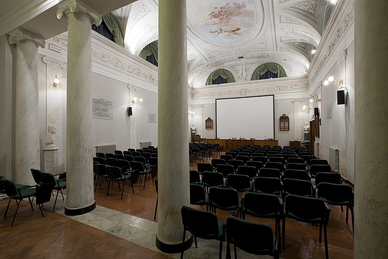 File:Aula Magna Accademia Fisiocritici 01.jpg