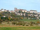 Blick auf die Stadtmauern von Langres, im Hintergrund die Türme der Cathédrale Saint-Mammès