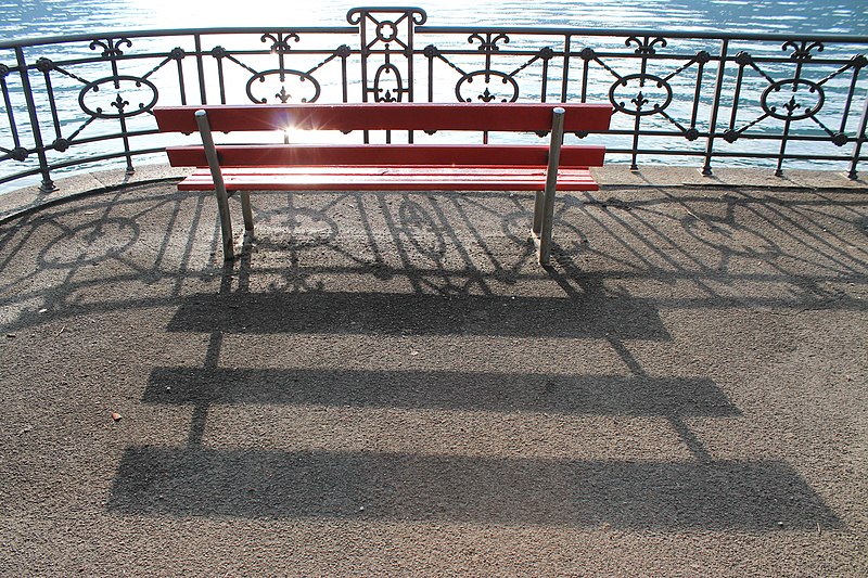 File:Bench in Lugano 04.jpg