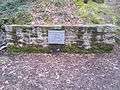 Plaque commémorative de trois résistants fusillés par les Allemands pendant la Seconde Guerre mondiale le 6 juillet 1944.